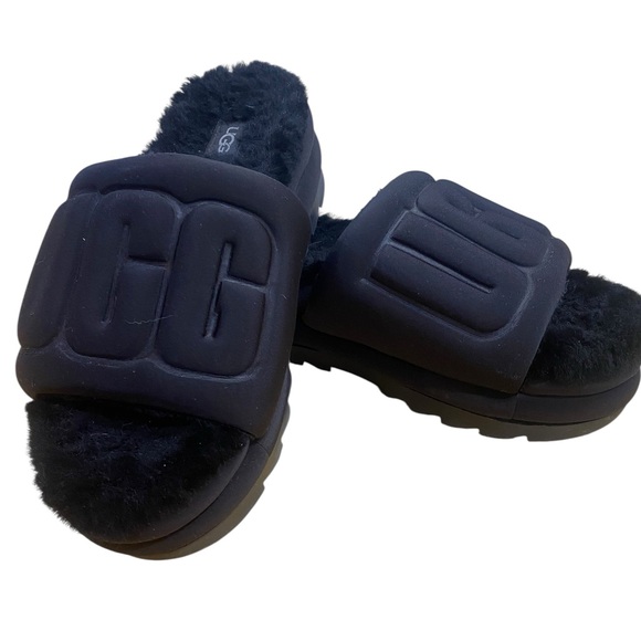 UGG Maxi Graphic Slide Sandal - Picture 1 of 7